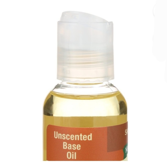 Nature's Truth Sweet Almond Oil - Picture 2 of 3